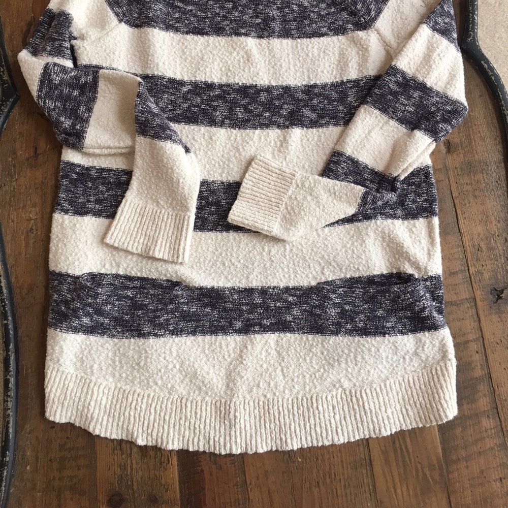 Lou & grey long sleeve sweater - Picture 2 of 2